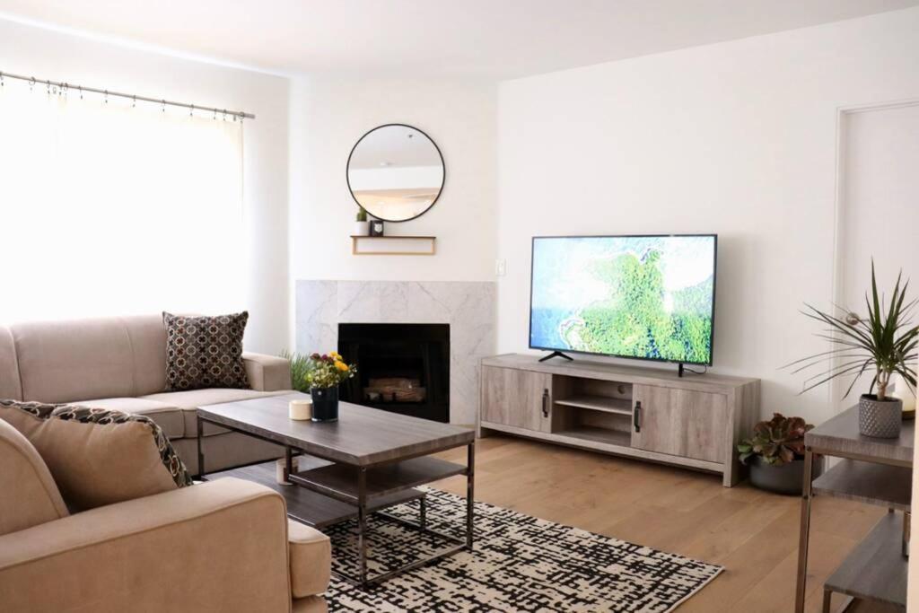 לוס אנג'לס Heart Of West Hollywood Modern Suite 2 Bedroom 2 Bath מראה חיצוני תמונה