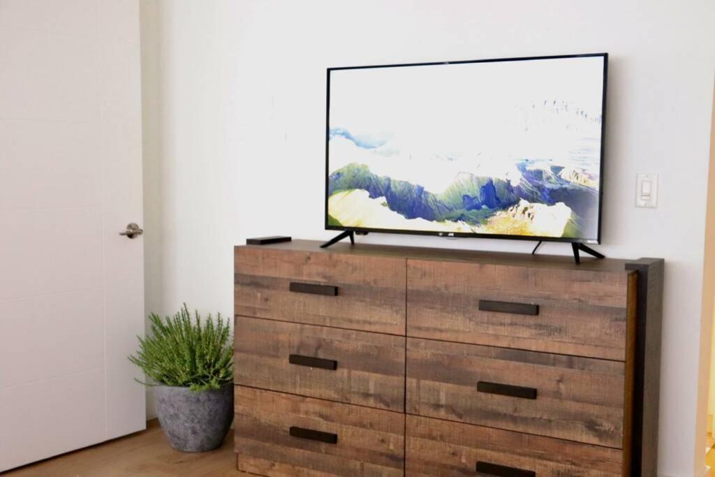 לוס אנג'לס Heart Of West Hollywood Modern Suite 2 Bedroom 2 Bath מראה חיצוני תמונה