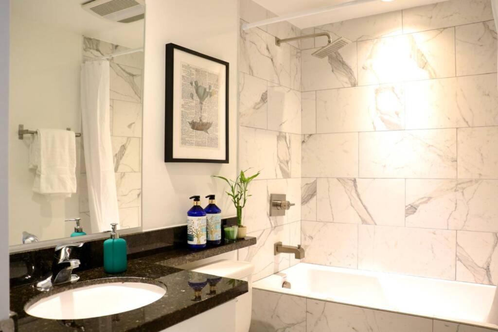 לוס אנג'לס Heart Of West Hollywood Modern Suite 2 Bedroom 2 Bath מראה חיצוני תמונה